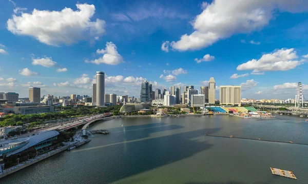 SINGAPUR - 31 de enero de 2020: Foto panorámica de Marina Bay, Singapur —  Fotos de Stock