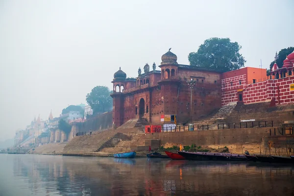 Varanasi por la mañana temprano — Foto de Stock