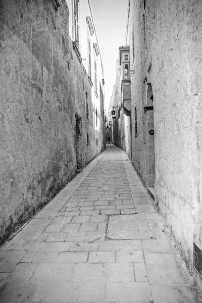 Mdina - cidade silenciosa de Malta, preto e branco — Fotografia de Stock