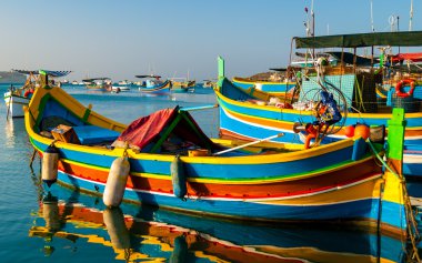 renkli balıkçı tekneleri, malta