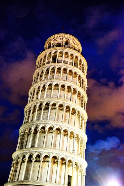 Lutande tornet i Pisa i Toscana — Stockfoto