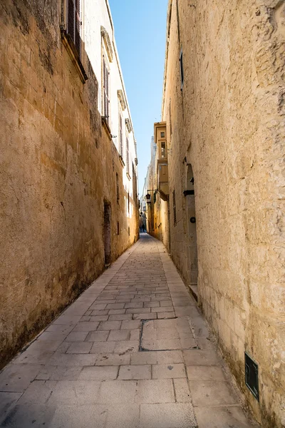 Opuszczona ulica w Mdina, Malta — Zdjęcie stockowe