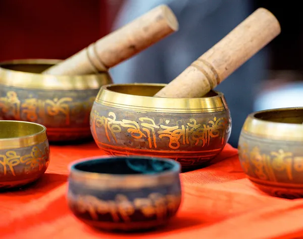 Buddhist singing bowl metall  vases group — Stock Photo, Image