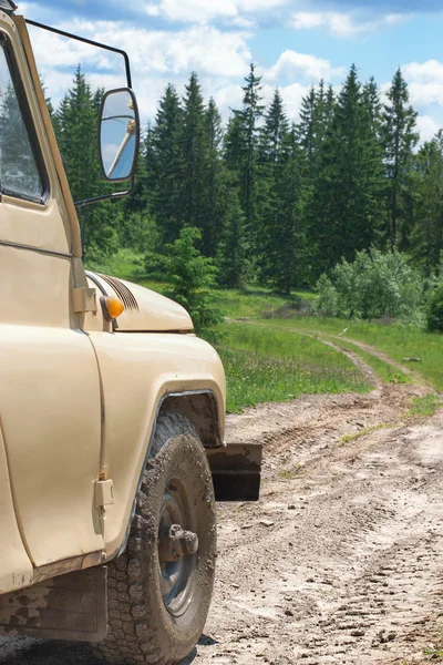 Off-road en las montañas — Foto de Stock