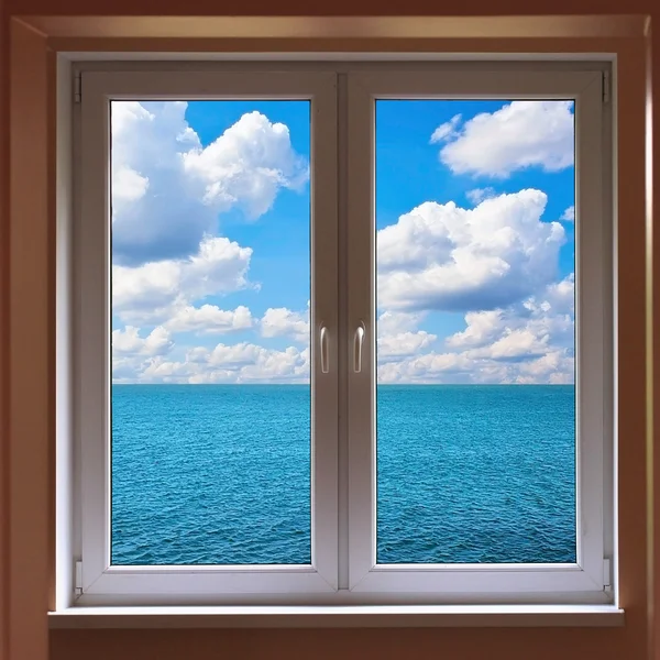 Закрытое окно — стоковое фото