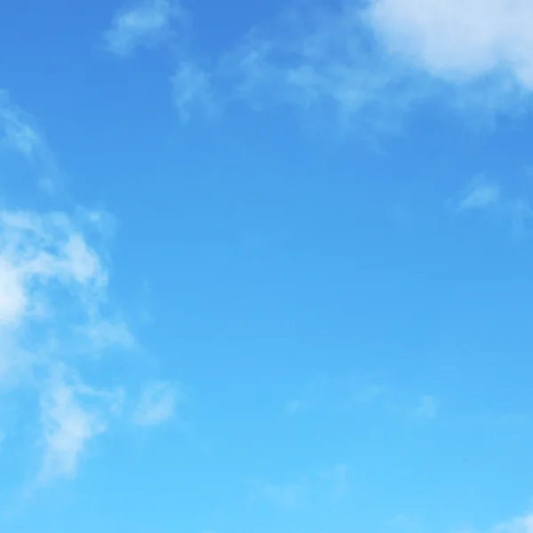 เมฆสีขาวปุย — ภาพถ่ายสต็อก