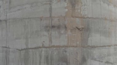 Terk edilmiş endüstriyel fabrika binası, yıkım ve yıkım konsepti. Hava görünümü.