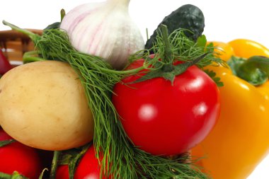 beyaz zemin üzerinde sebze