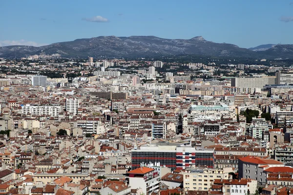 Europa Cityscape Vista de Marselha no fundo da colina — Fotografia de Stock