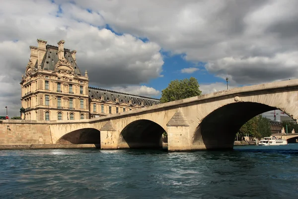 View on the embankment of the River Seine, Paris — Stock Photo, Image