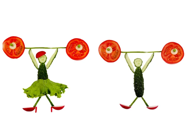 sağlıklı beslenme. komik küçük salatalık dilimleri yükseltmek