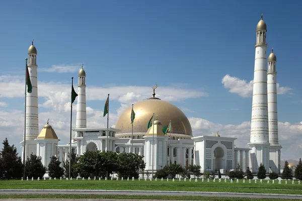 Türkmenistan niya'nın ilk Cumhurbaşkanı yerli Köyü Camii