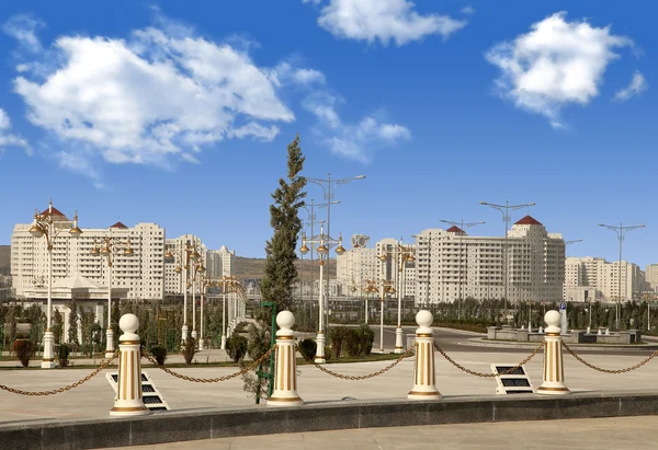 Prohlédni si na nové moderní apartamentes. Ašchabad. Turkmenistán. — Stock fotografie