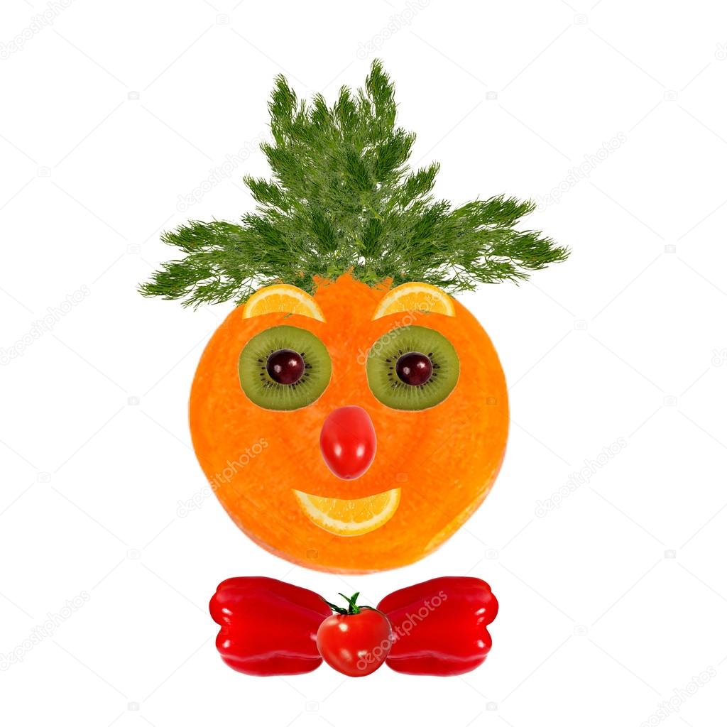 Gesunde Ernährung. Lustiges Gesicht aus Gemüse und Obst mit op