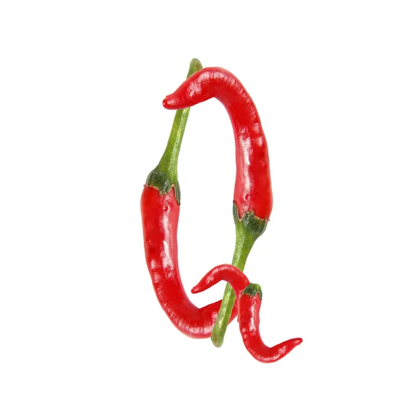 Fuente hecha de chile rojo picante aislado en blanco - letra Q — Foto de Stock