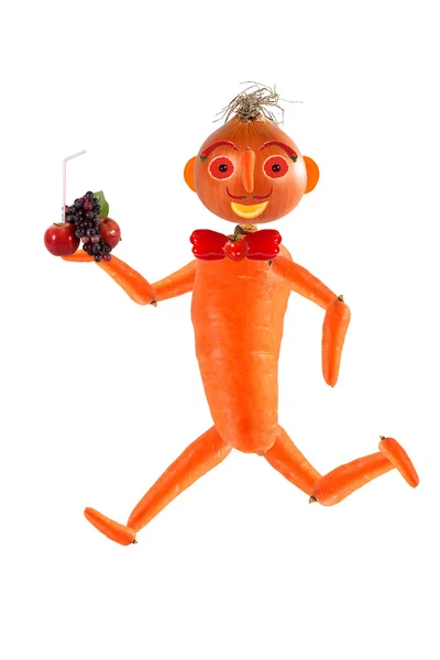 Sağlıklı beslenme. meyve ve v yapılmış komik küçük adam çalıştıran — Stok fotoğraf
