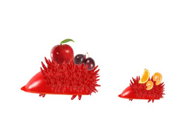 sağlıklı beslenme. yapılan bebek ile annesi kirpi??biber.