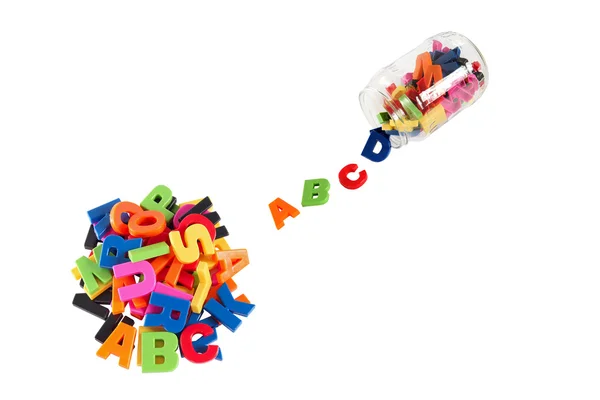 Yazılı çok renkli plastik çocuklar harfleri ve colorf alfabesi — Stok fotoğraf