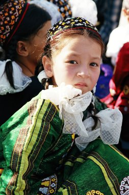 Aşgabat, Türkmenistan - Ağustos 26. Genç unident portresi