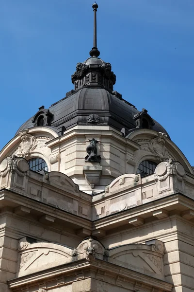 Fechar vista para o Banho Térmico Szechenyi em Budapeste, Hungria — Fotografia de Stock