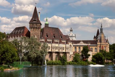 Vajdahunyad castle göl manzara. Budapeşte, Macaristan