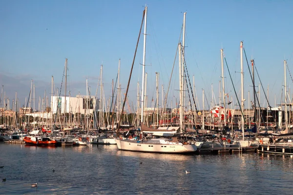 Yachts at the Port of Barcelona Harbor, Spain at the sunset — Stock Photo, Image