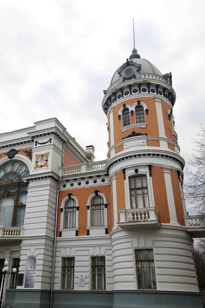 Eski tarihi bina Günü görünümü