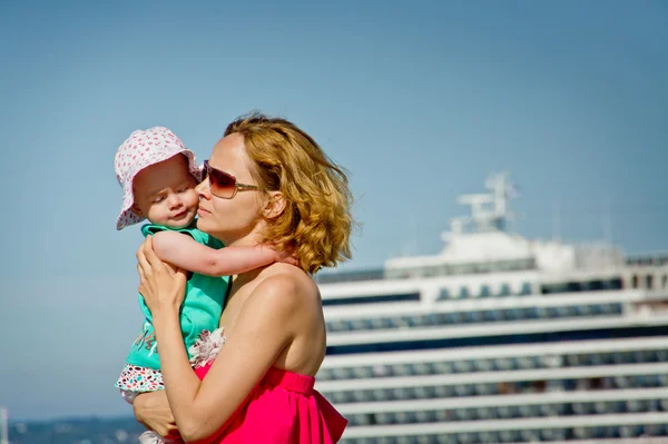 Mother and baby — Stock Photo, Image