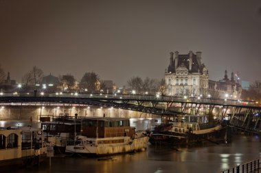 gece görüş Paris - Fransa.