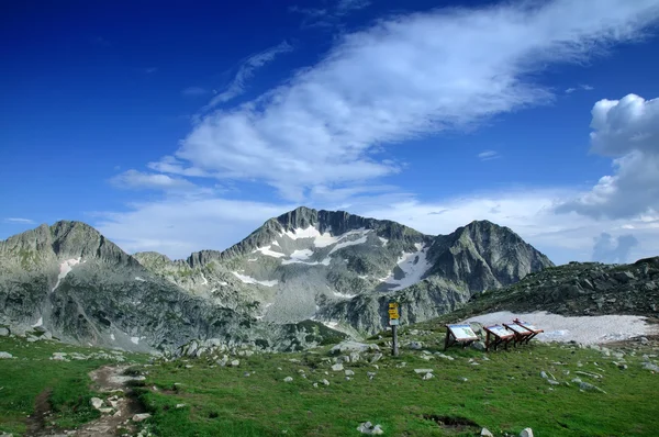 güzel dağ görünümünde pirin, Bulgaristan