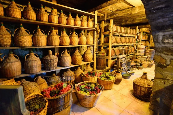 eski geleneksel depolama içinde meteora bir Yunan Manastırı