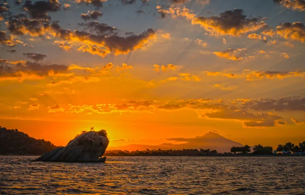 Όμορφη ανατολή του ηλίου στη Σιθωνία, Ελλάδα με όμορφη σύννεφα Φωτογραφία Αρχείου