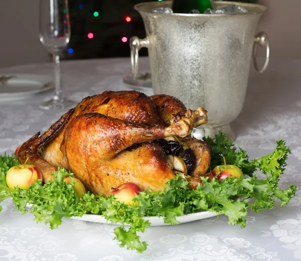 Kerst tabel met gebraden kapoen — Stockfoto