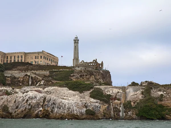 Zbliżenie z alcatraz wyspa w san francisco, Stany Zjednoczone Ameryki. — Zdjęcie stockowe