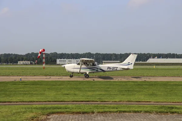 Stz Cessna 172R Skyhawk Aeropuerto Lelystad Los Países Bajos — Foto de Stock