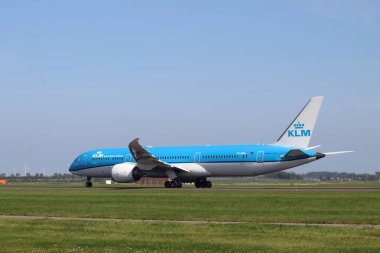 PH-BHN KLM Hollanda Kraliyet Havayolları Boeing 787-9 Dreamliner Hollanda Amsterdam Schiphol Havalimanı 'ndan ayrılıyor