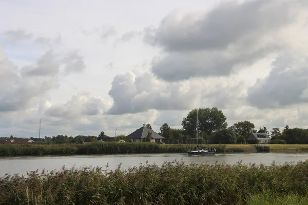 荷兰Hollandsche Ijssel沿岸的帆船 — 图库照片