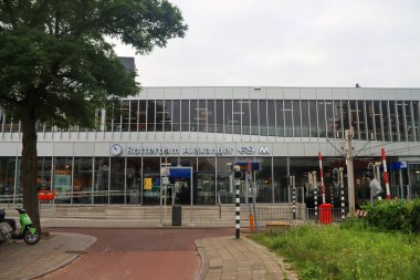 Metro ve tren istasyonu Rotterdam Alexander Hollanda 'nın doğu yakasında.