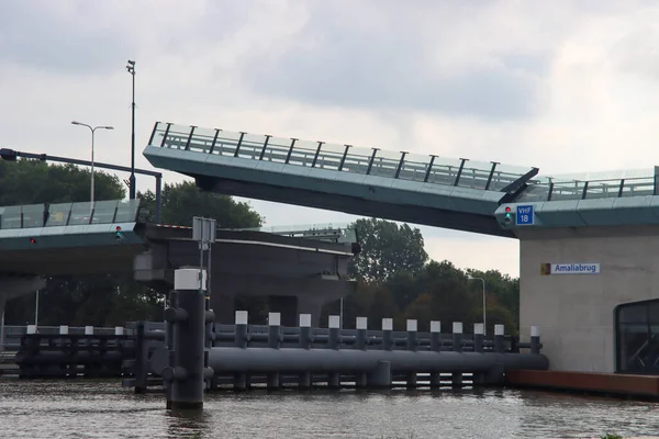 Γέφυρα Ameliabrug Πάνω Από Gouwe Στον Δρόμο N451 Που Άνοιξε — Φωτογραφία Αρχείου