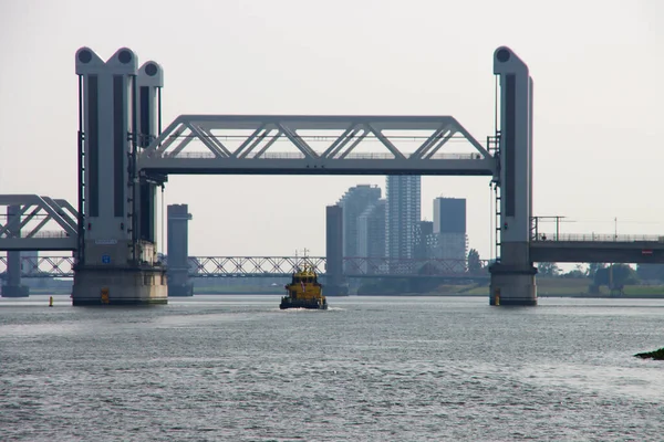 Rotterdam Port Autorithy Nave Pattuglia Rpa11 Diretta Ponte Botlek Nei — Foto Stock