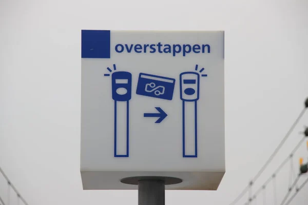 Segnaletica Cambio Tra Vettori Alla Stazione Zwolle Nei Paesi Bassi — Foto Stock