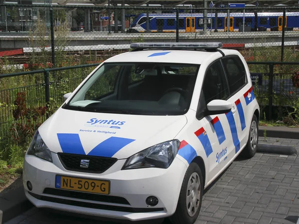 Auto Van Beveiliging Van Busmaatschappij Keolis Station Zwolle Nederland — Stockfoto