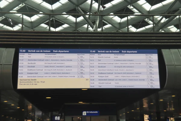 Mostra Con Tutte Partenze Dei Treni Alla Stazione Den Haag — Foto Stock