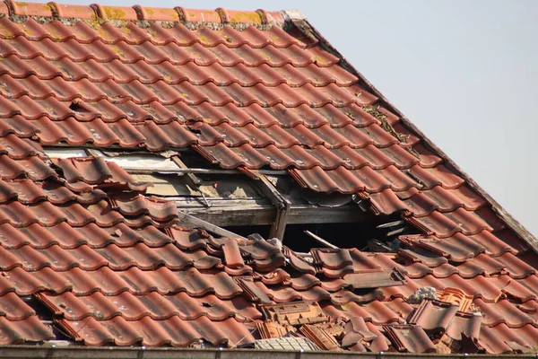 Zniszczone Domy Otworem Dachu Gravenweg Gotowe Wyburzenia Nieuwerkerk Aan Den — Zdjęcie stockowe