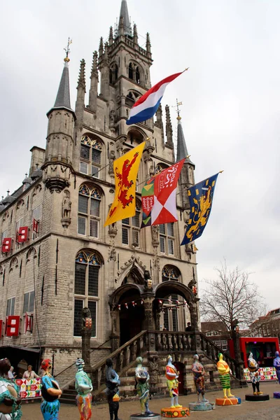 Vlaggen Het Oude Stadhuis Markt Van Gouda Ter Gelegenheid Van — Stockfoto