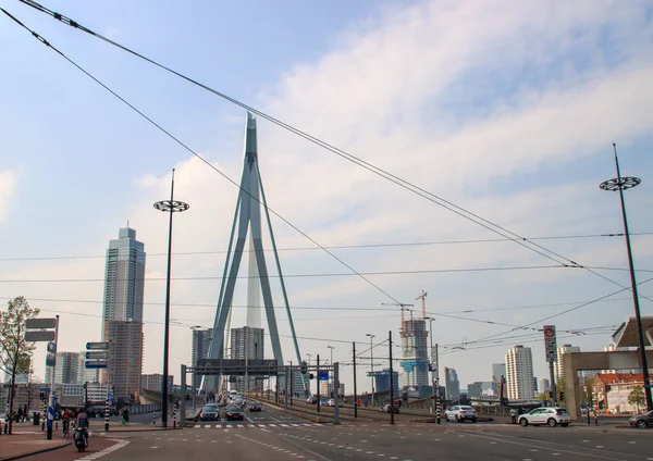 Most Erasmusbrug Przez Rzekę Nieuwe Maas Centrum Rotterdamu Holandii — Zdjęcie stockowe