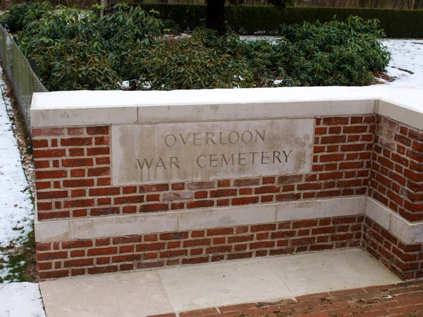 Firme Cementerio Overloon Donde Soldados Segunda Guerra Mundial Son Enterrados — Foto de Stock