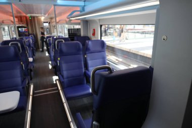 Rotterdam - 2 Temmuz, Hollanda 'nın yeni INCG şehirlerarası sunumu: Mavi deri koltuklu ikinci sınıf