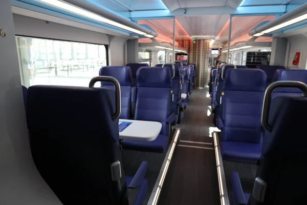 Rotterdam Lipca Prezentacja Nowego Intercity Incg Holandii Niebieskimi Fotelami Dla — Zdjęcie stockowe