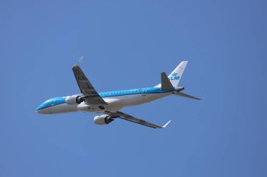 PH-EZM KLM Cityhopper Embraer ERJ-190STD departing from Amsterdam Schiphol Airport at Aalsmeerbaan the Netherlands